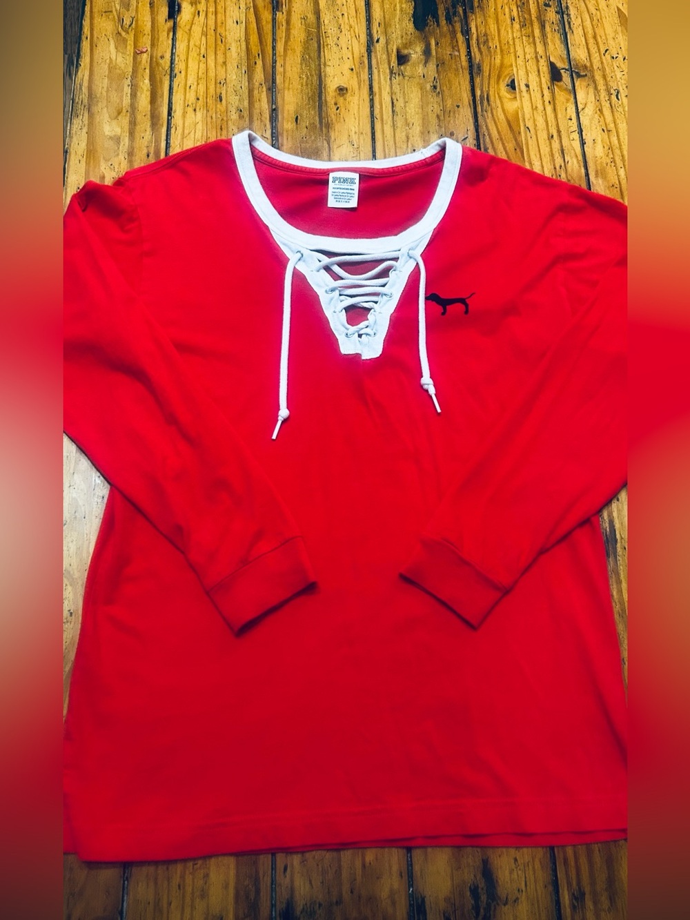 Vs Pink -Red Lace-Up Long Sleeve Shirt - w Logo Dog on the back